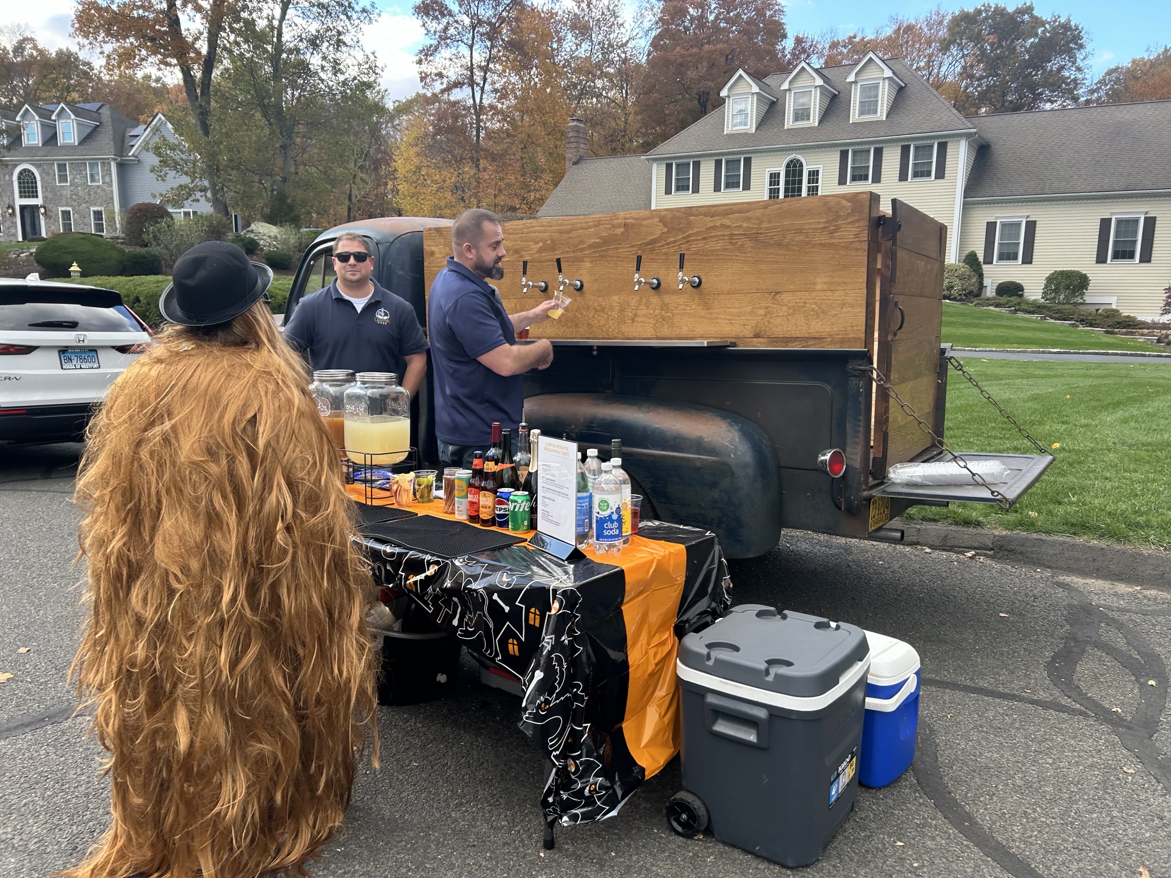 Classic Pour outdoor guest service